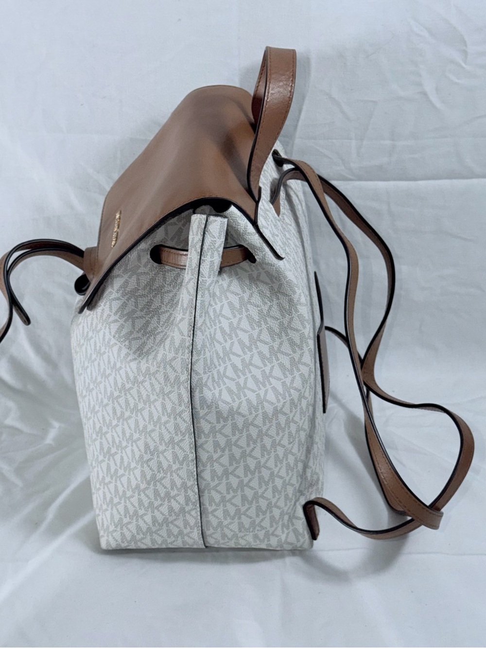 Michael Kors Junie Medium Monogram Backpack Cream Vanilla Brown Leather Flap Bag - Picture 2 of 12